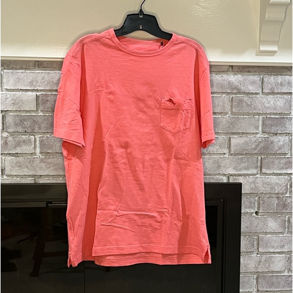 Tommy Bahama T Shirt - Picture 1 of 2